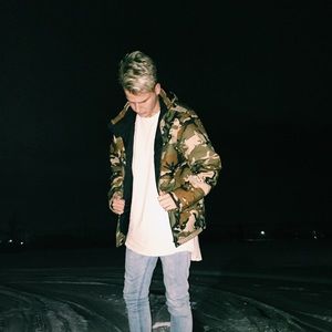 Meet your Posher, Stephen